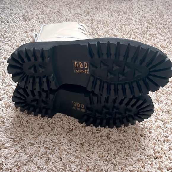 Madewell The Rayna Lace-Up Boot in Leather NIB - color harvest moon. Size 7 - Picture 6 of 9